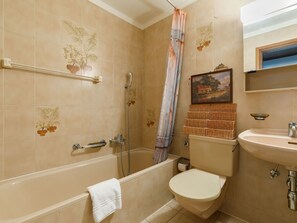 Brown, Plumbing Fixture, Property, Tap, Bathtub, Bathroom, Mirror, Sink, Building, Bathroom Sink