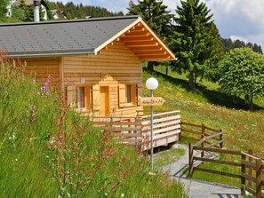 Plante, Fleur, Bâtiment, Ciel, Nuage, Fenêtre, Arbre, Bois, Feuille, Paysage Naturel