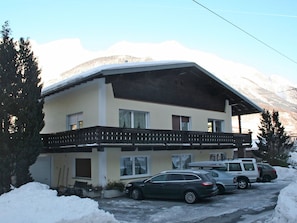 Car, Wheel, Snow, Sky, Property, Vehicle, Building