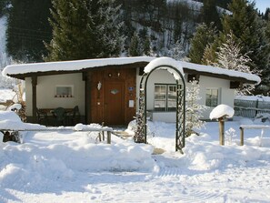 Neige, L'Hiver, Domicile, Propriété, Maison, Gelé, Arbre, Chalet, Immobilier, Bâtiment