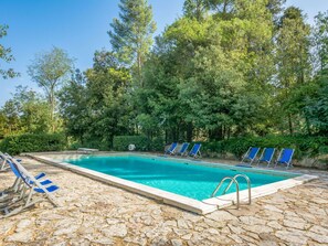 Schwimmbad, Eigentum, Freizeit, Grundeigentum, Haus, Gras, Baum, Rechteck, Estate, Urlaub