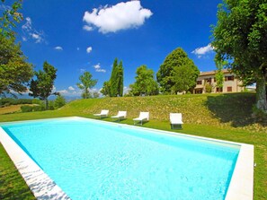 Schwimmbad, Eigentum, Gras, Freizeit, Grundeigentum, Estate, Haus, Villa, Baum, Urlaub