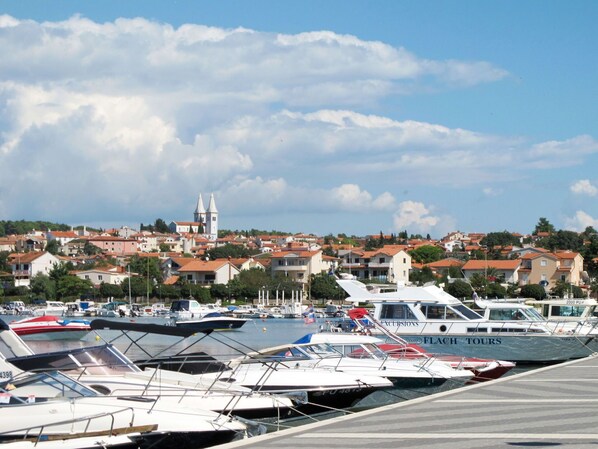 Himmel, Wolke, Boot, Watercraft, Gebäude, Wasser, Dock, Schiffsbau, Stadt, Fahrzeug