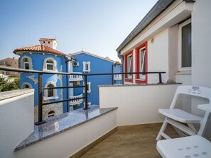 Propriété, Bleu, Maison, Bâtiment, Domicile, Immobilier, Architecture, Pièce, Balcon, Appartement