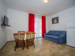 Zimmer, Eigentum, Möbel, Fussboden, Laminatboden, Interior Design, Hartholz, Gebäude, Holzboden, Haus
