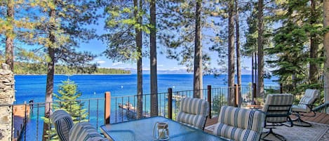 Tahoma Vacation Rental | 4BR | 3BA | Stairs Required | 2,446 Sq Ft