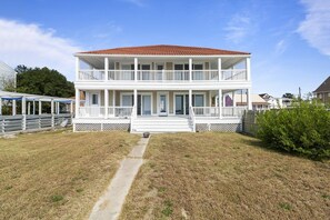 Grass, Building, House, Mansion, Outdoors