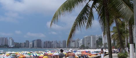 Praia das Pitangueiras Guarujá. A mais bem frequentada cidade!!