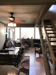 Spacious Whistler/Blackcomb Chalet style Ski-in Ski-out 2 bed rm & loft Apart.
