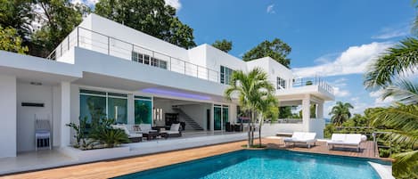 Second floor pool and terrace