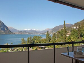 Himmel, Berg, Eigentum, Natürliche Landschaft, Gebirge, Grundeigentum, Balkon, Zimmer, Haus, See