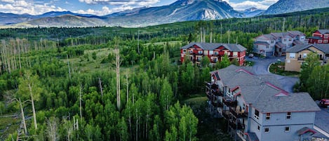 97A Exceptional Views 4Br 3Ba - a SkyRun Summit Property - 