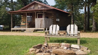 Cozy 2 rm pet friendly cabin- private lake - fishing & swimming - IndianCabin