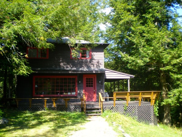 Full view of the Hill Cottage