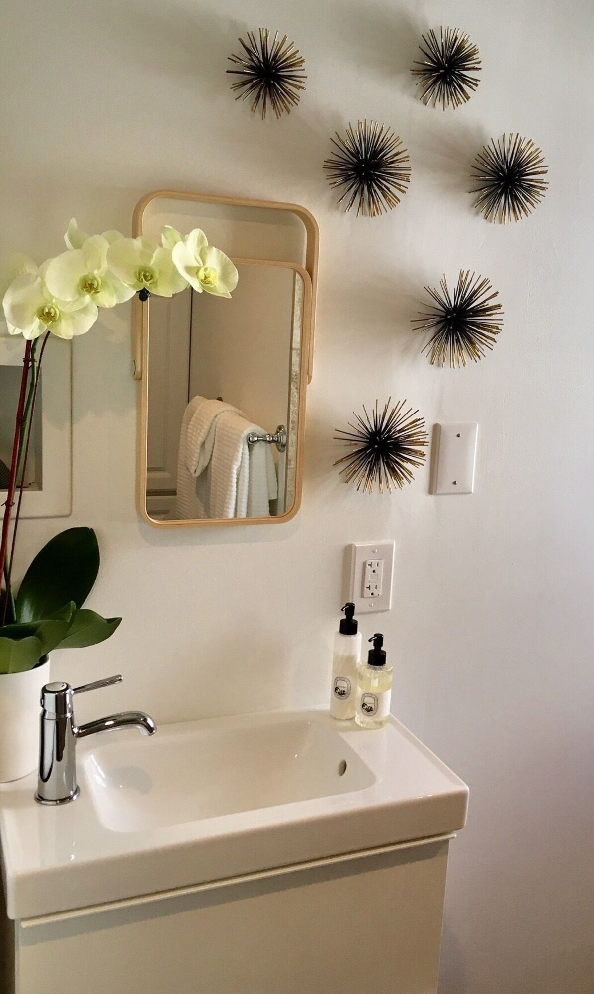 Welcome Home – East Rock Gem – 5 Min to Yale