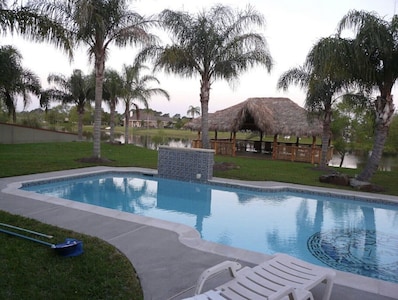 Tropicali Cove Luxury Vacation Villa Near Kemah, TX