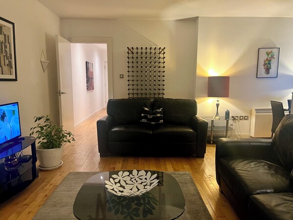 Spacious Open Plan Living Room

