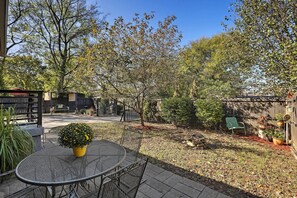 Patio | Outdoor Dining