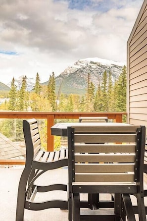 Eat on the deck with seating for 4, and enjoy the fresh mountain air.