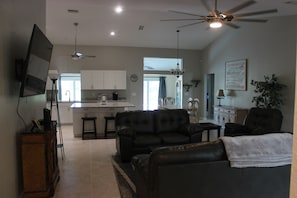 Kitchen/living room