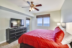 Gulf Front Master Bedroom with King Size Bed