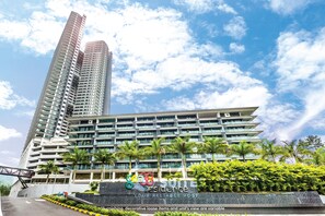 施設の正面