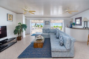 Relax in the open plan living area with Wi-Fi and cable TV