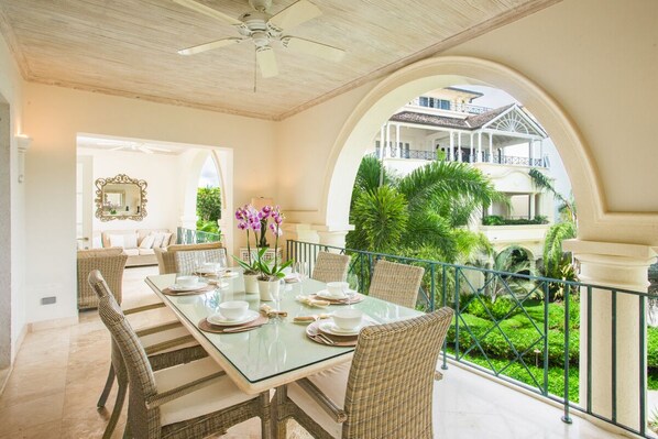 Schooner Bay 205 - Enjoy pool  and ocean views while dining on tasty meals