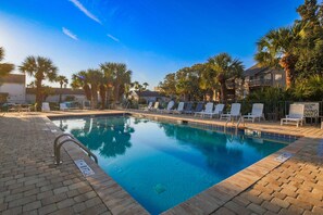 Guests of Nautical Nook may access the Beach Villas community pool & sundeck.