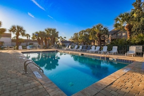 Guests of Nautical Nook may access the Beach Villas community pool & sundeck.