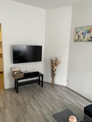 Wohnzimmer mit Smart TV