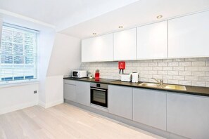 Fully Equipped Open Plan Kitchen