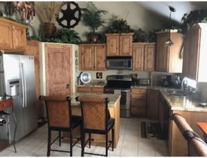 Full Size Kitchen