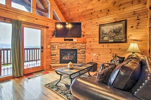 Living Room | Mountain Views