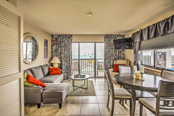 Myrtle Beach Vacation Rental | 1BR | 1.5BA | 950 Sq Ft| Step-Free Access