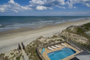 CV05: School's Out l Oceanfront Pool