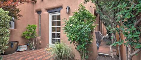 Santa Fe Vacation Rental | 2BR | 2BA | 1,200 Sq Ft | Stairs Required