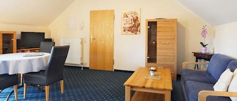 Getrennter Wohn- Schlafraum D (46qm) mit Balkon und großem Wohnzimmer mit SAT-TV-Typ D Appartement 21