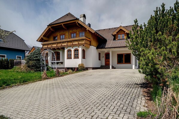 Extérieur maison de vacances [été]