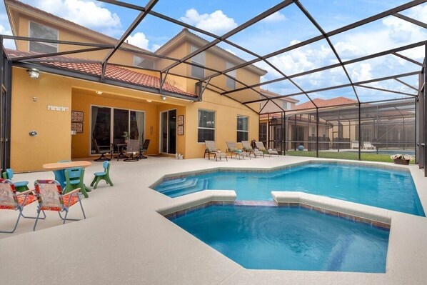 Pool Heat and Jacuzzi - Additional Fee listed on description