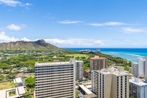 Stunning Ocean and Diamond Head Views 