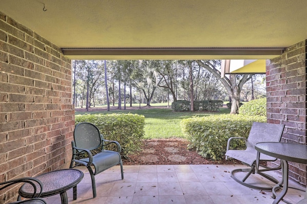 Palm Harbor Vacation Rental | 1BR | 1BA | Step-Free Access | 825 Sq Ft