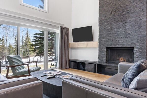 Living Room with Fireplace