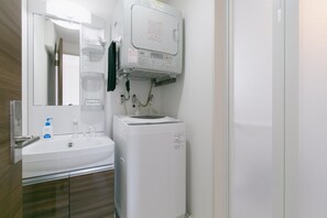 Washer / washer / dryer