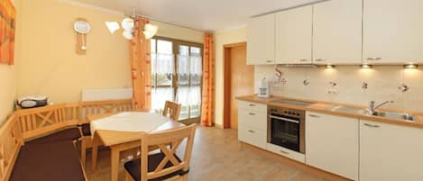 Getrennter Wohn-Schlafraum E (59qm) mit Terrasse und Backofen-Typ E Appartement 10