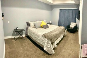 Master Bedroom(King size bed with a TemperPedic Mattress)