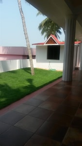 NEW & LOVELY ITALIAN DESIGN  HOLIDAY SEA VIEW HOME IN KOVALAM LIGHT HOUSE ROAD