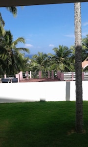 NEW & LOVELY ITALIAN DESIGN  HOLIDAY SEA VIEW HOME IN KOVALAM LIGHT HOUSE ROAD