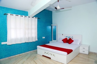 Private Farm Villa with large Open area- 6BHK