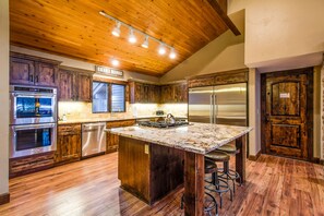 Kitchen w/Gas Stove